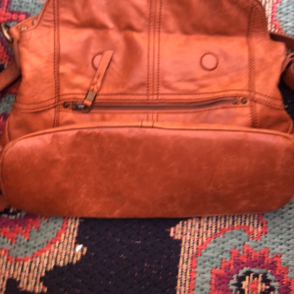 Cross body - Picture 6 of 7